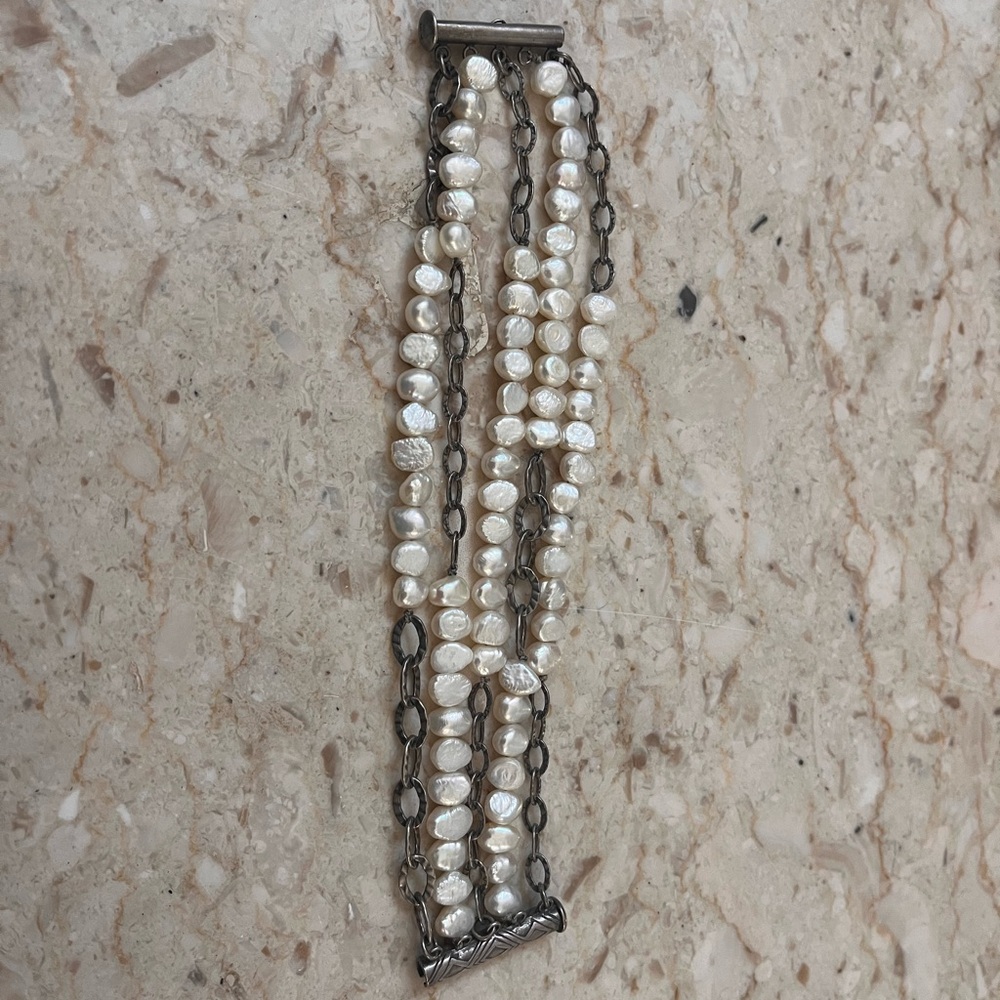 Freshwater pearls retired beautiful Silpada bracelet.